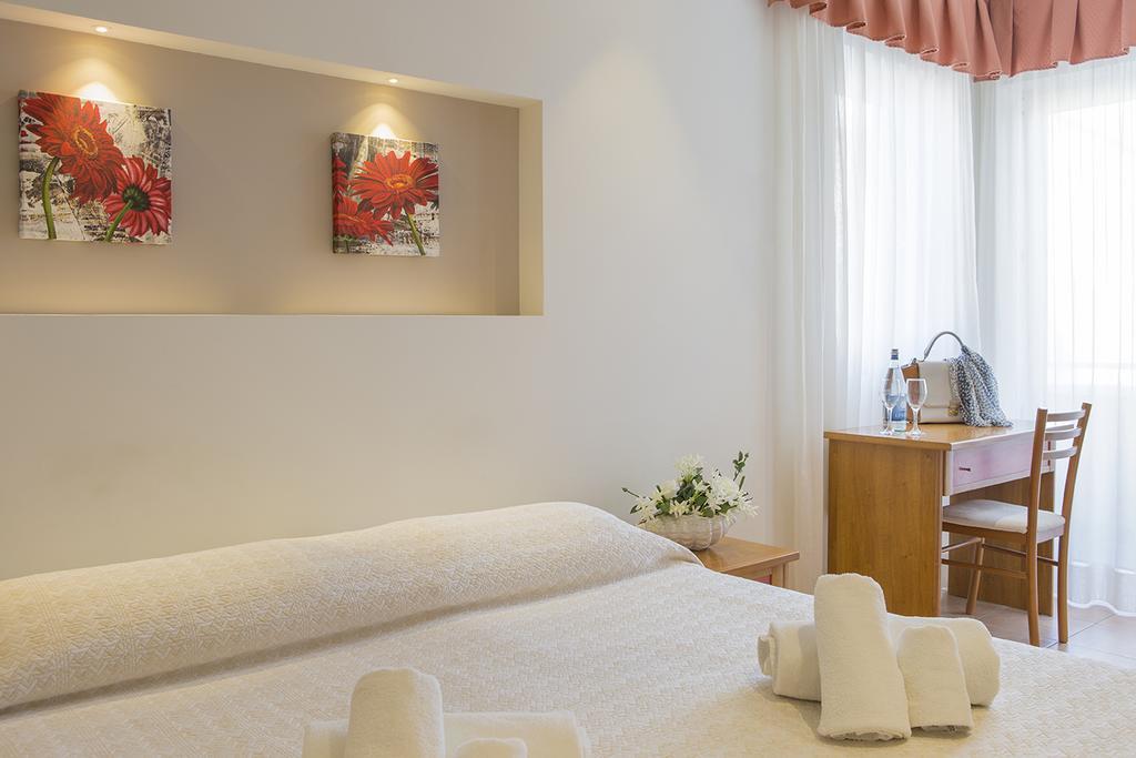 Double Room with Balcony,447123612:JPEG